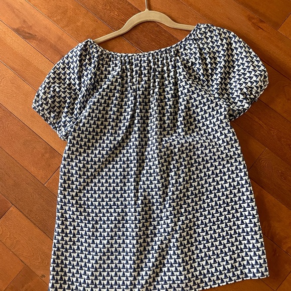 Like new Joie silk sailboat blouse. size XS - Picture 5 of 9